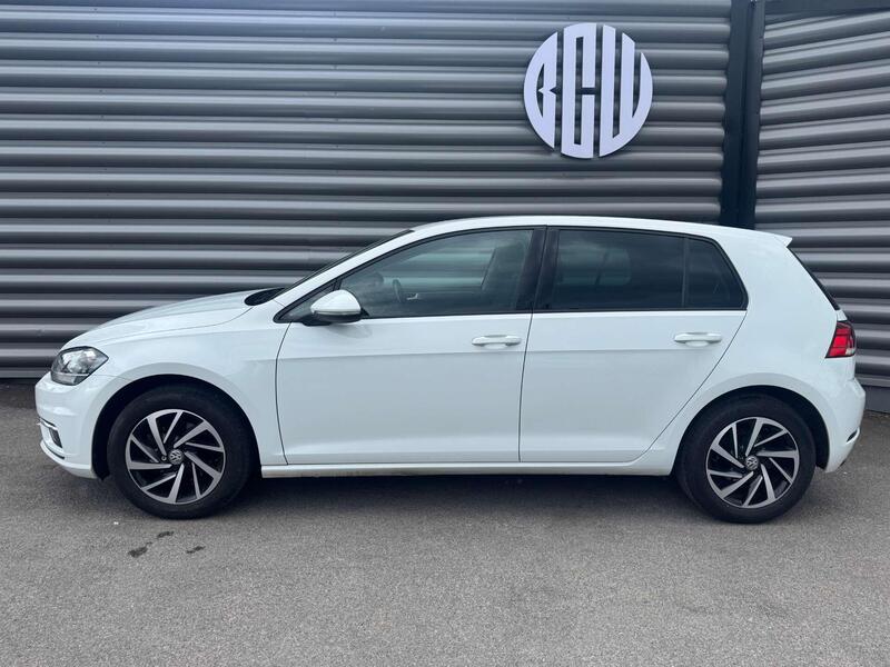 Volkswagen Golf view 6