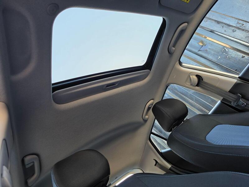 Hyundai i10 1.2 Premium SE Auto Euro 6 5dr thumbnail 38