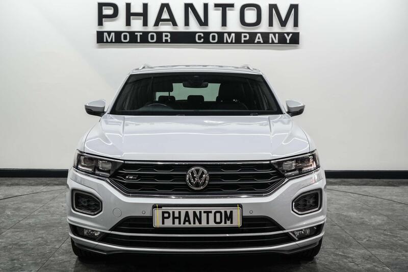 Volkswagen T-Roc view 2