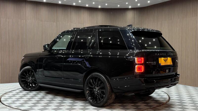 Land Rover Range Rover view 2