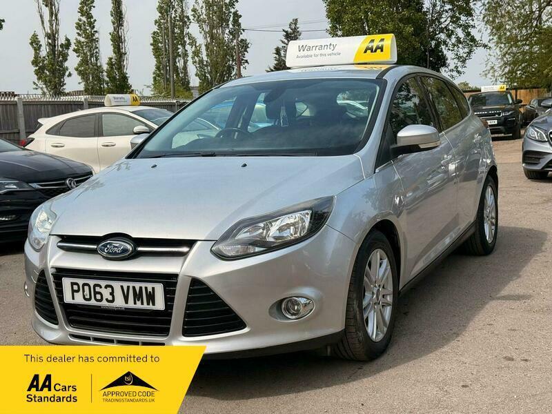 2013 Ford Focus 1.0T EcoBoost Titanium Euro 5 (s/s) 5dr photo 5