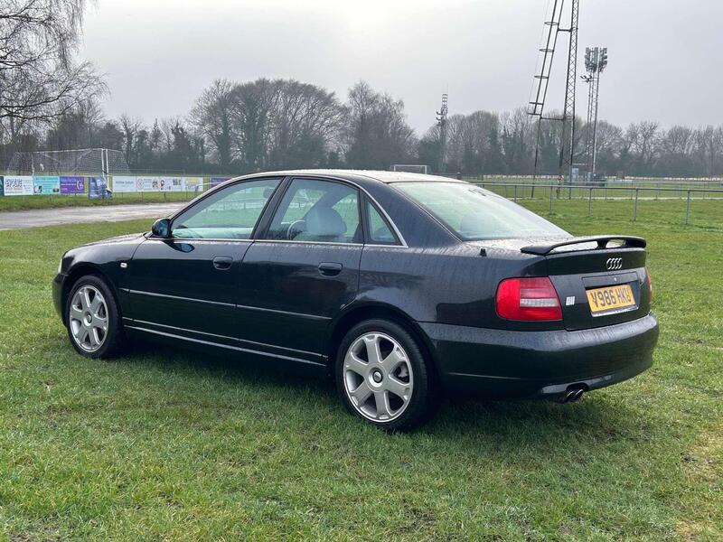 Audi A4 view 7