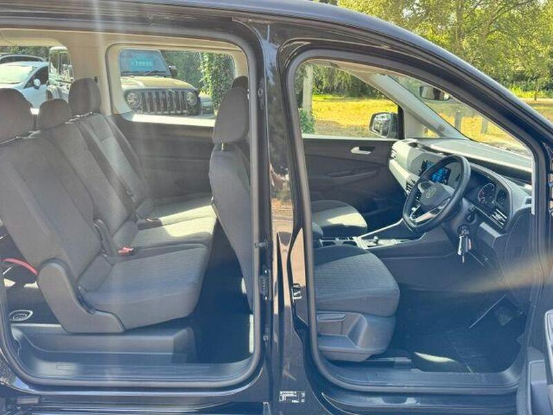Volkswagen Caddy Maxi view 2