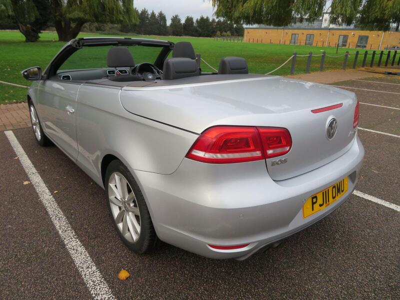 Volkswagen Eos view 26