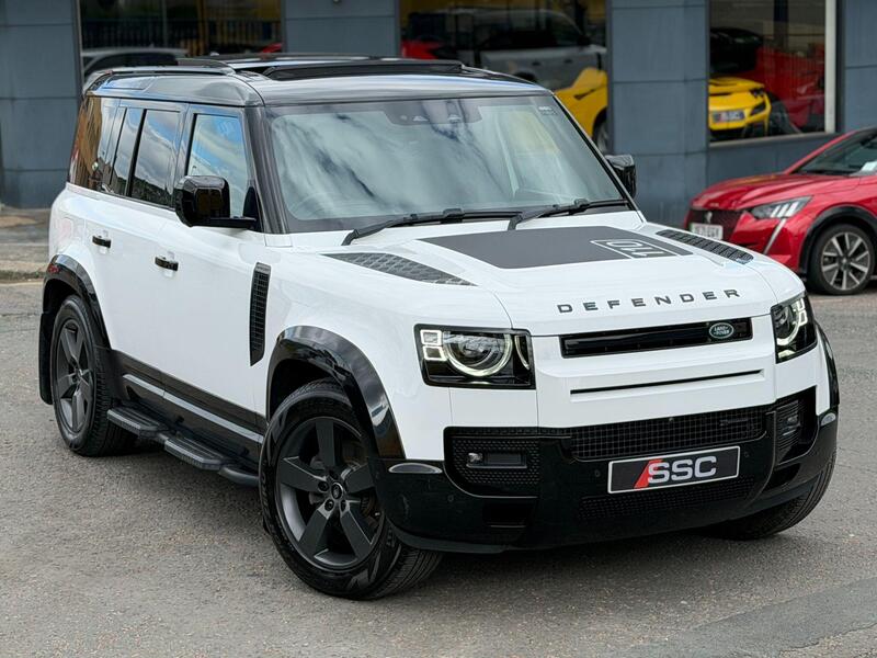 Land Rover Defender view 4