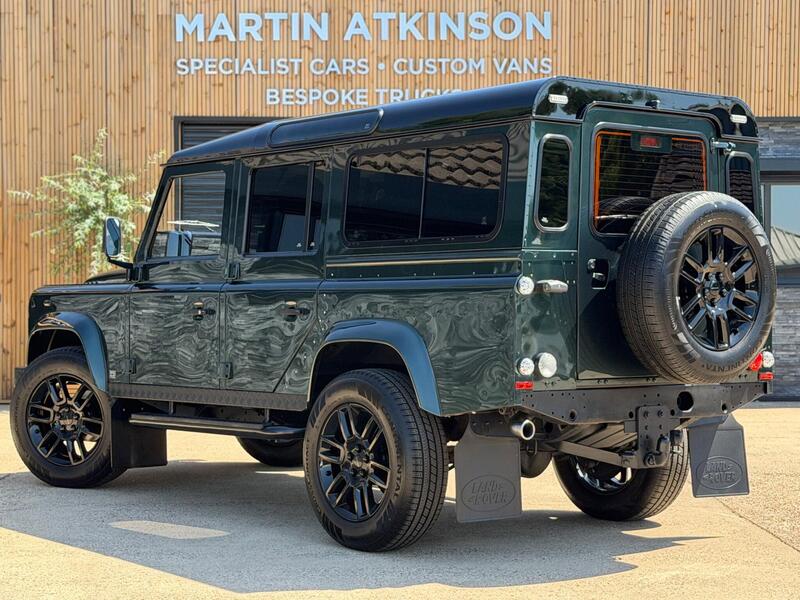 Land Rover Defender 110 view 3