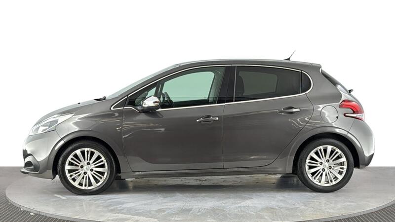 Peugeot 208 view 7