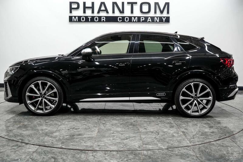 Audi Audi RS Q3 view 3