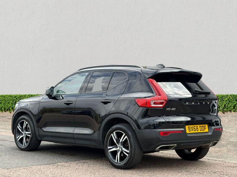 Volvo XC40 view 5
