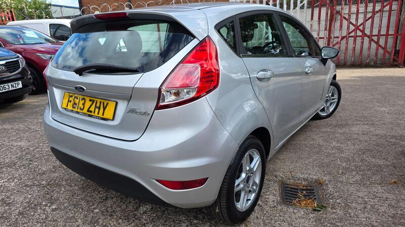 Ford Fiesta view 3