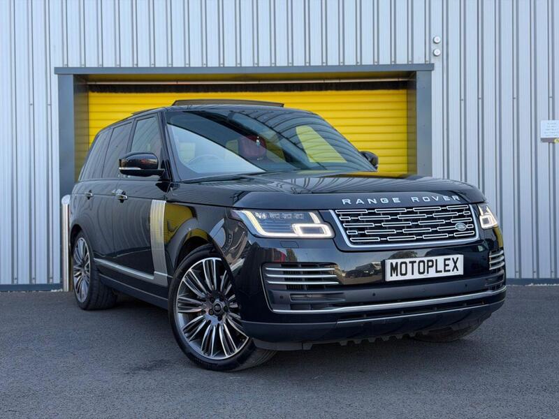 Land Rover Range Rover view 3