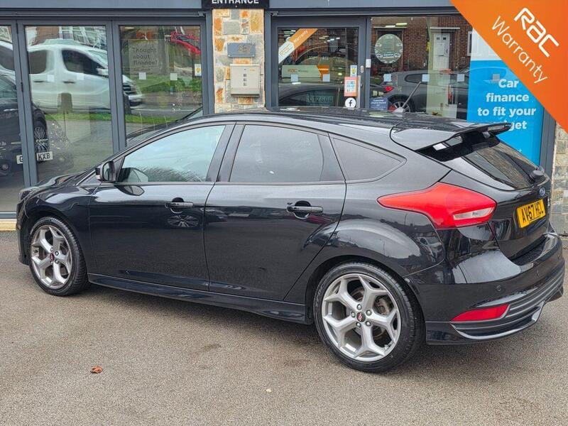 Ford Focus view 2