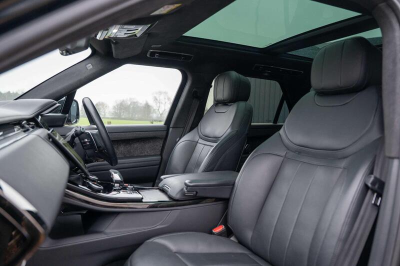 Land Rover Range Rover Sport view 2
