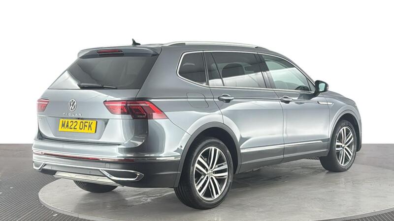 Volkswagen Tiguan Allspace view 4