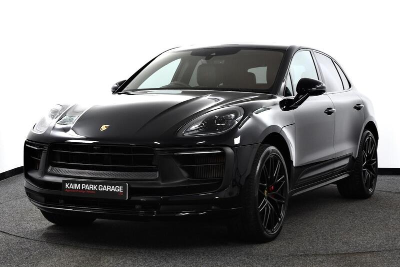 Porsche Macan view 3