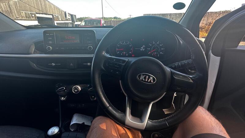 2017 Kia Picanto — photo 12