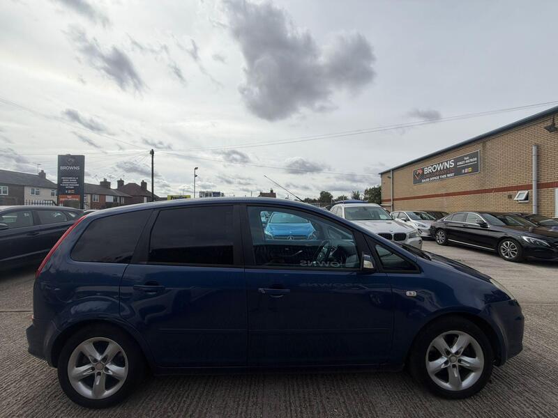 Ford C-Max view 2