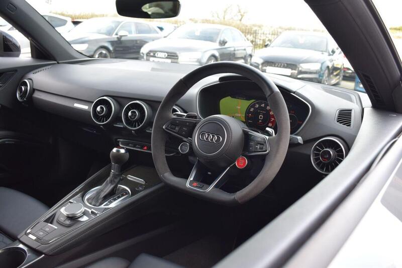 Audi Audi TT RS view 5