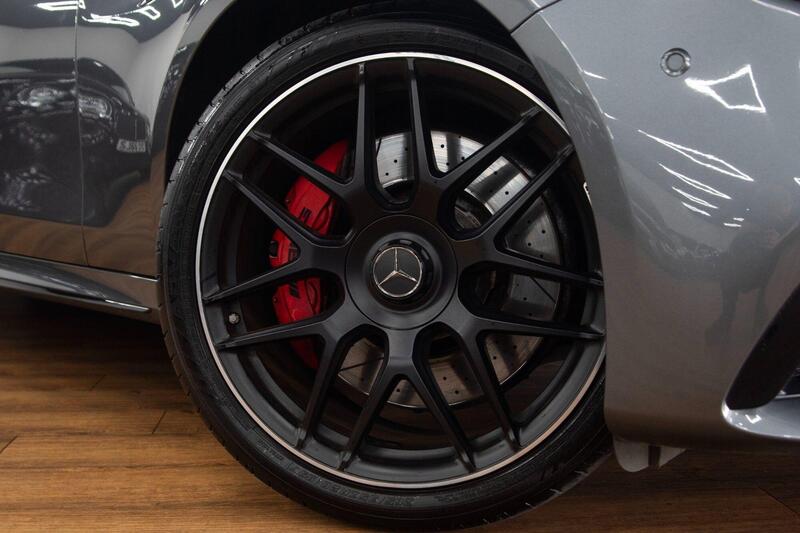 Mercedes-Benz E-Class view 4