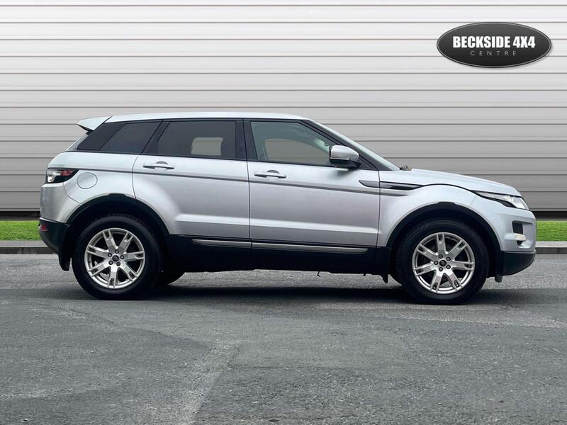 Land Rover Range Rover Evoque view 2