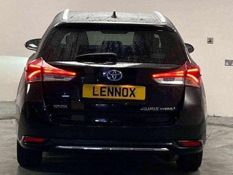 Toyota Auris view 5