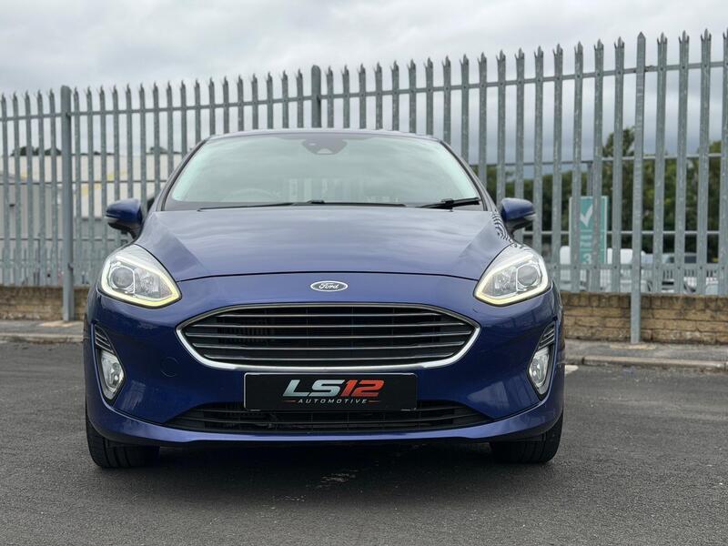 Ford Fiesta view 3