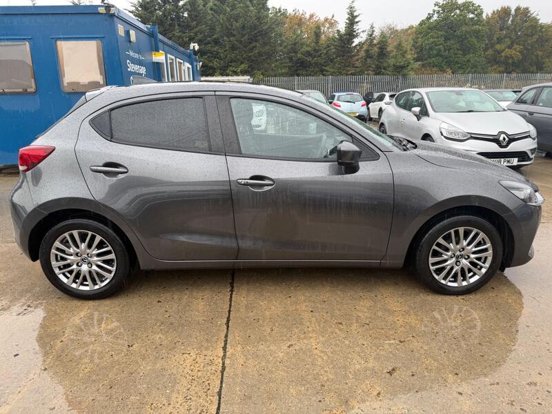 Mazda Mazda2 view 5