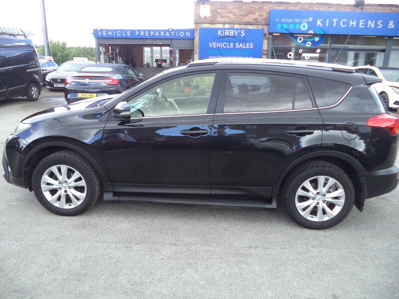 Toyota Rav4 view 4