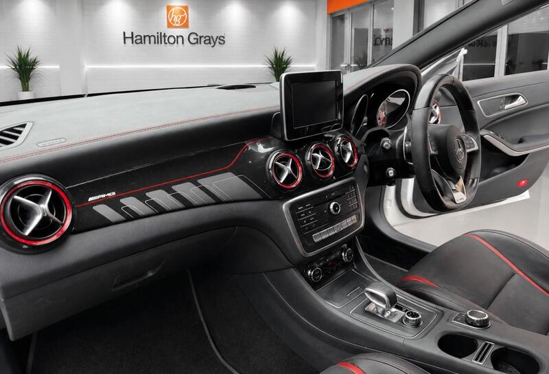 Mercedes-Benz Cla view 3