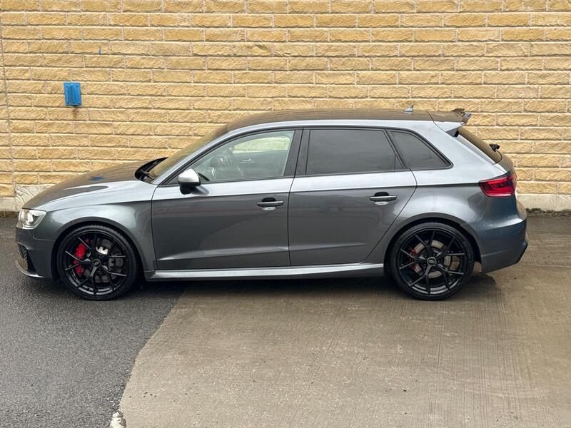 Audi Audi RS3 view 2