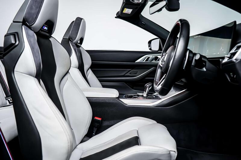 BMW M4 view 3