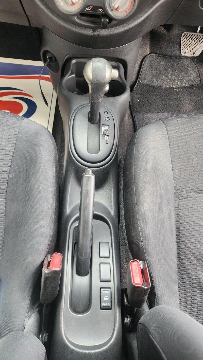 2013 Nissan Micra — photo 20