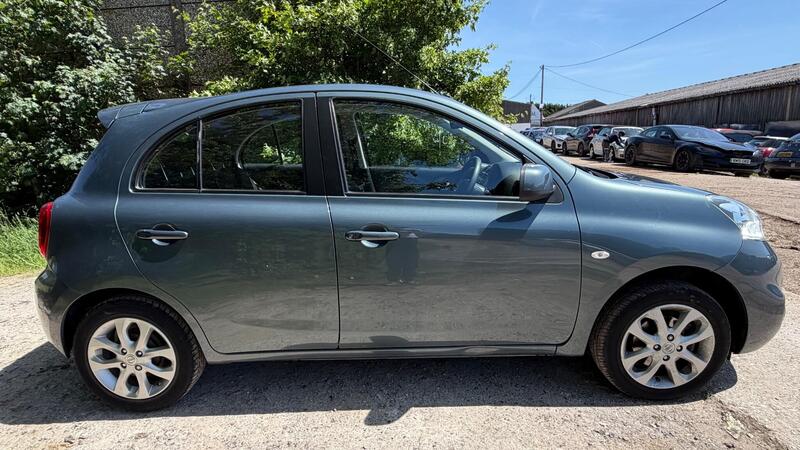 2015 Nissan Micra — photo 7