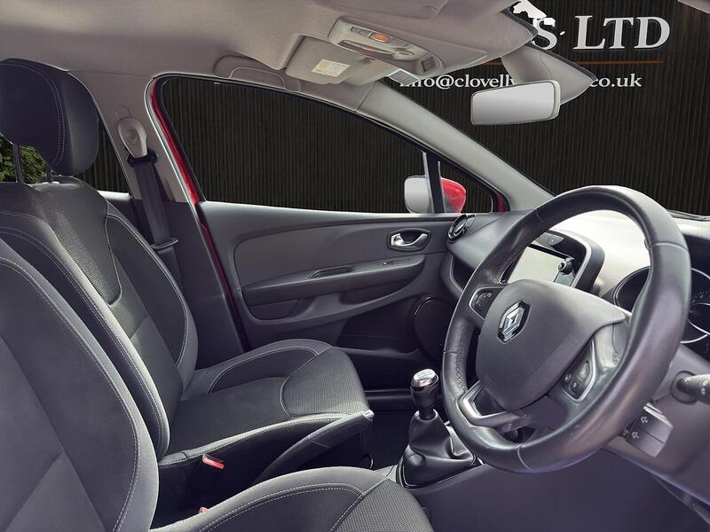 Renault Clio view 5