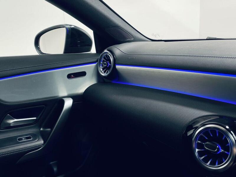 Mercedes-Benz Mercedes-Benz CLA view 2