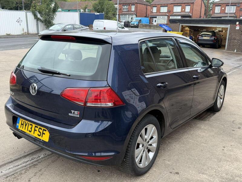 Volkswagen Golf view 5