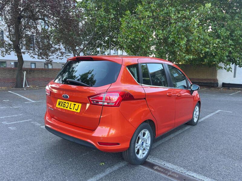 Ford B-Max view 7