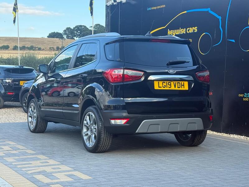 Ford Ecosport view 3