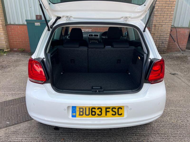Volkswagen Polo view 10