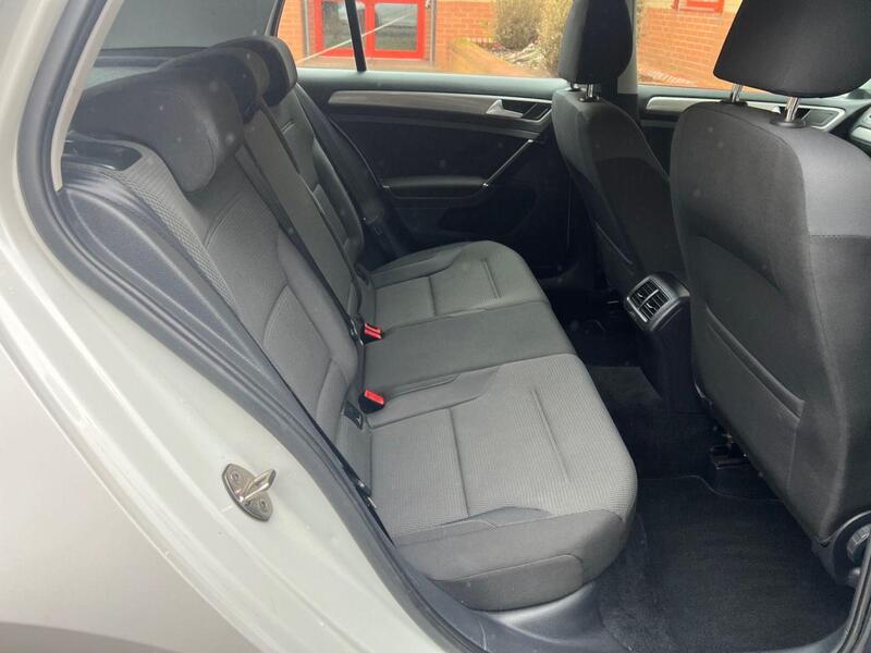 Volkswagen Golf view 10