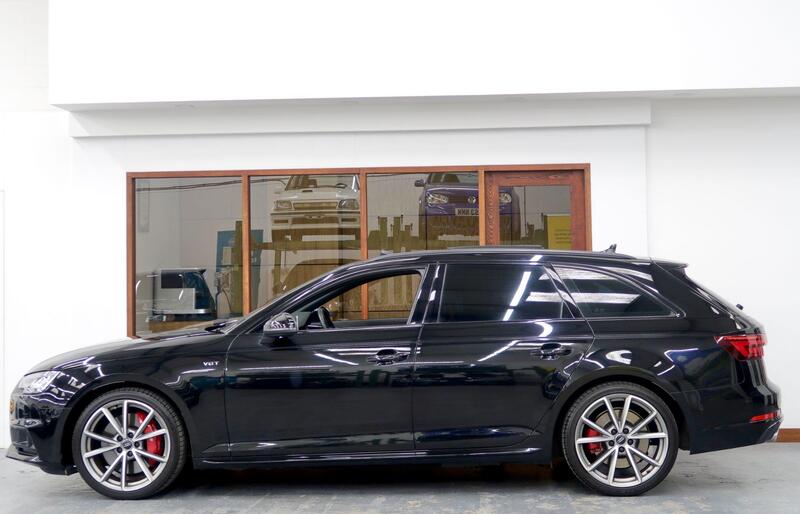 Audi S4 Avant view 5