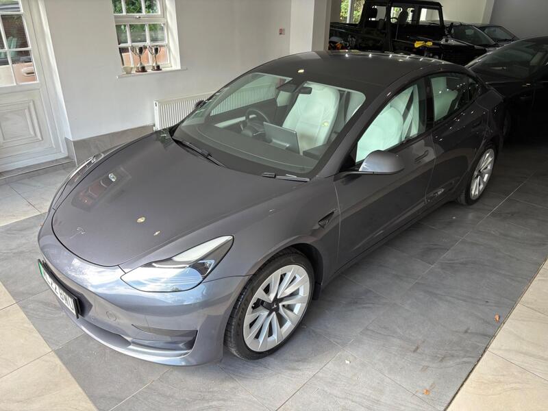 Tesla Model 3 view 3