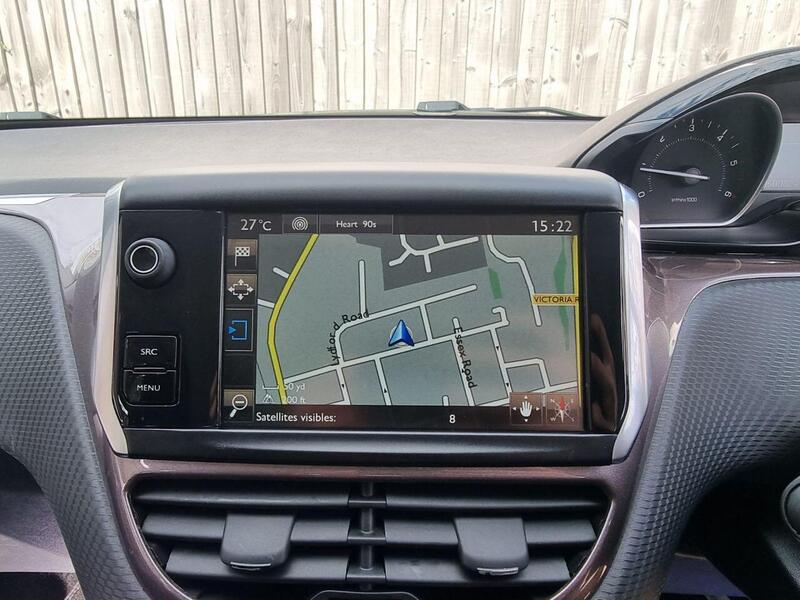 Peugeot 2008 view 3