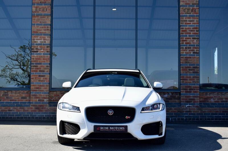 Jaguar XF view 4