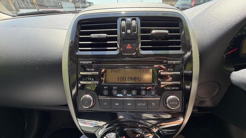 2015 Nissan Micra — photo 16