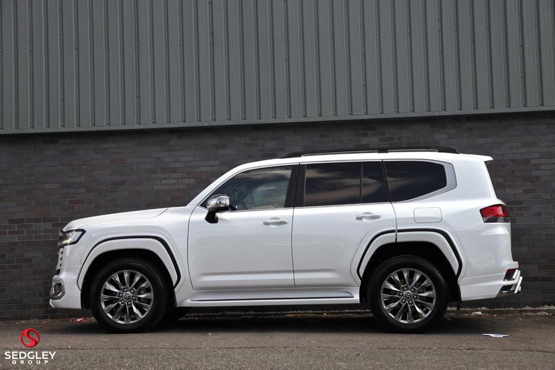 Toyota Land Cruiser view 2
