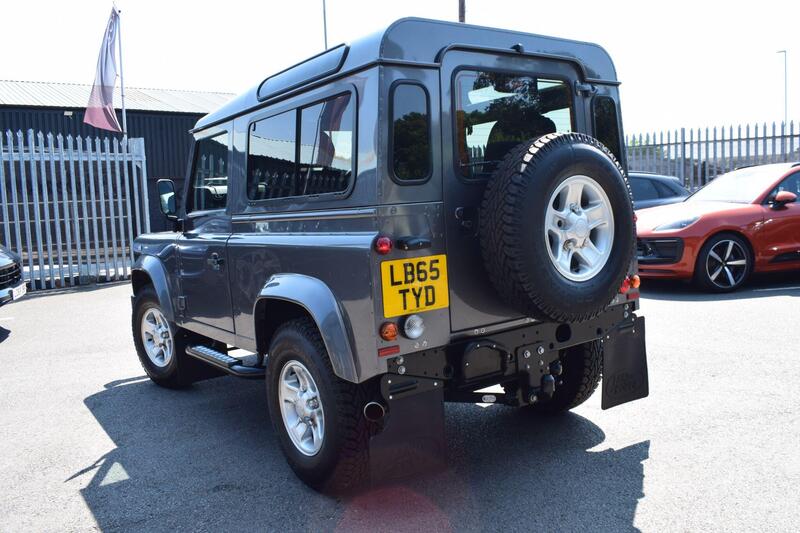 Land Rover Defender view 7