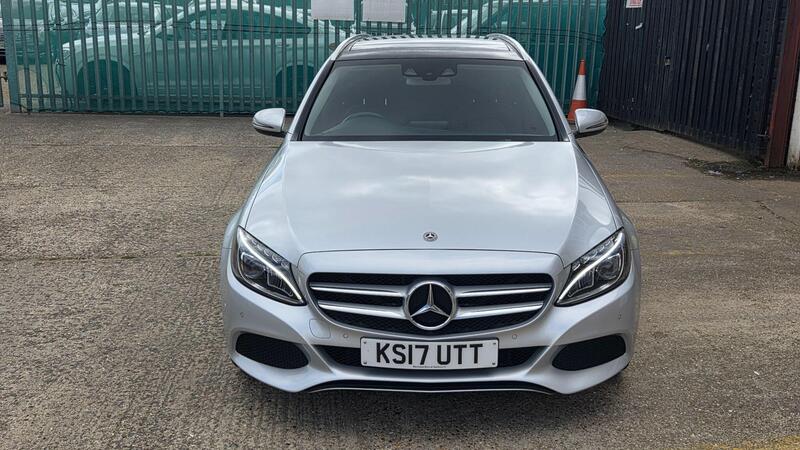 Mercedes-Benz C-Class view 3