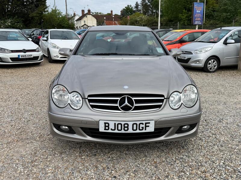 Mercedes-Benz CLK view 4