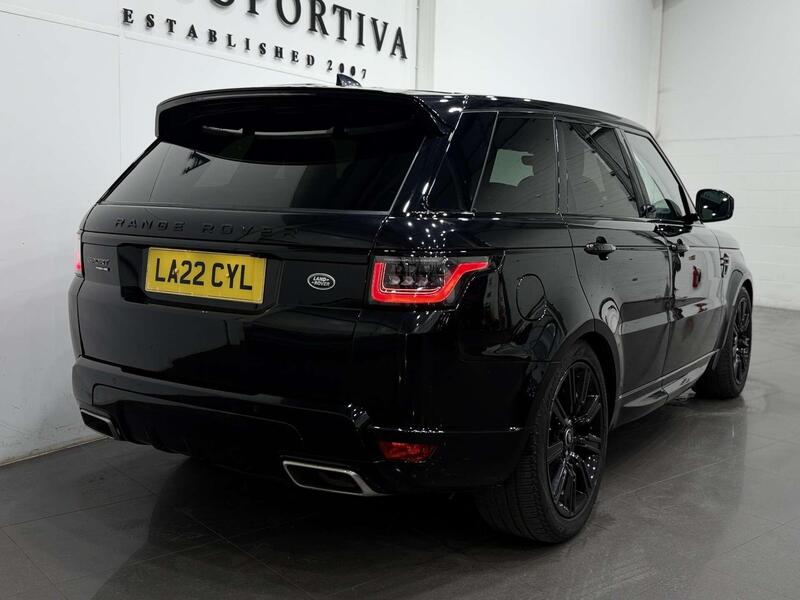 Land Rover Range Rover Sport view 3